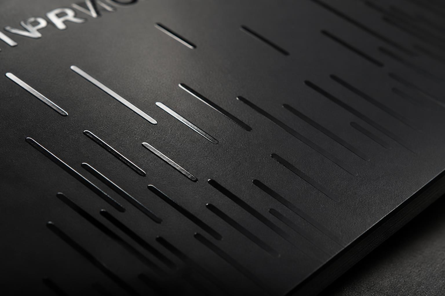 Detail soft-touch laminácie a parciálneho UV laku